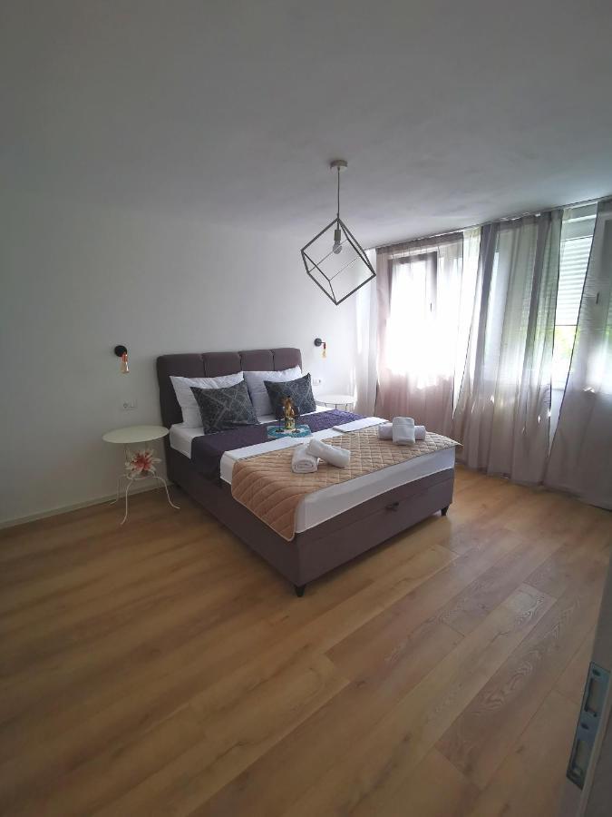 City Center Apartment Bravos Makarska Esterno foto
