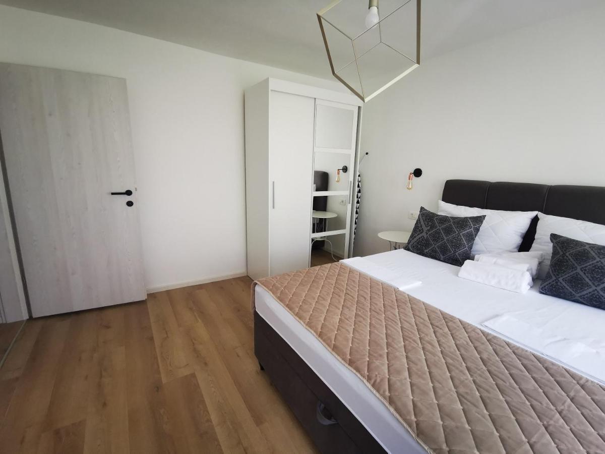 City Center Apartment Bravos Makarska Esterno foto