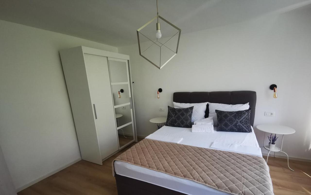 City Center Apartment Bravos Makarska Esterno foto